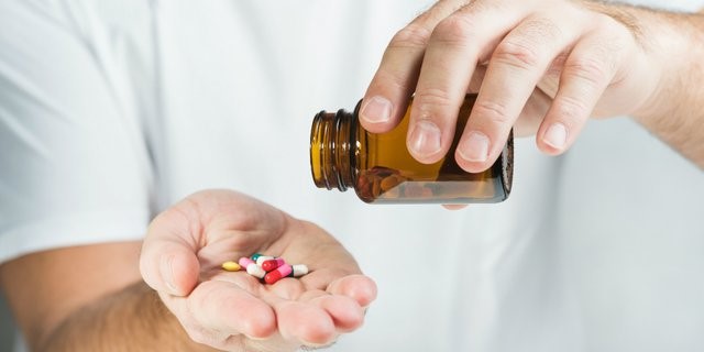 baikkah-setiap-hari-konsumsi-suplemen-vitamin-1711202